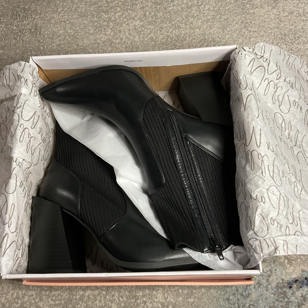 Wild Pair Trinityy Black Pointed Toe Sock Boots - Size 9.5 (NIB) - Picture 10 of 13